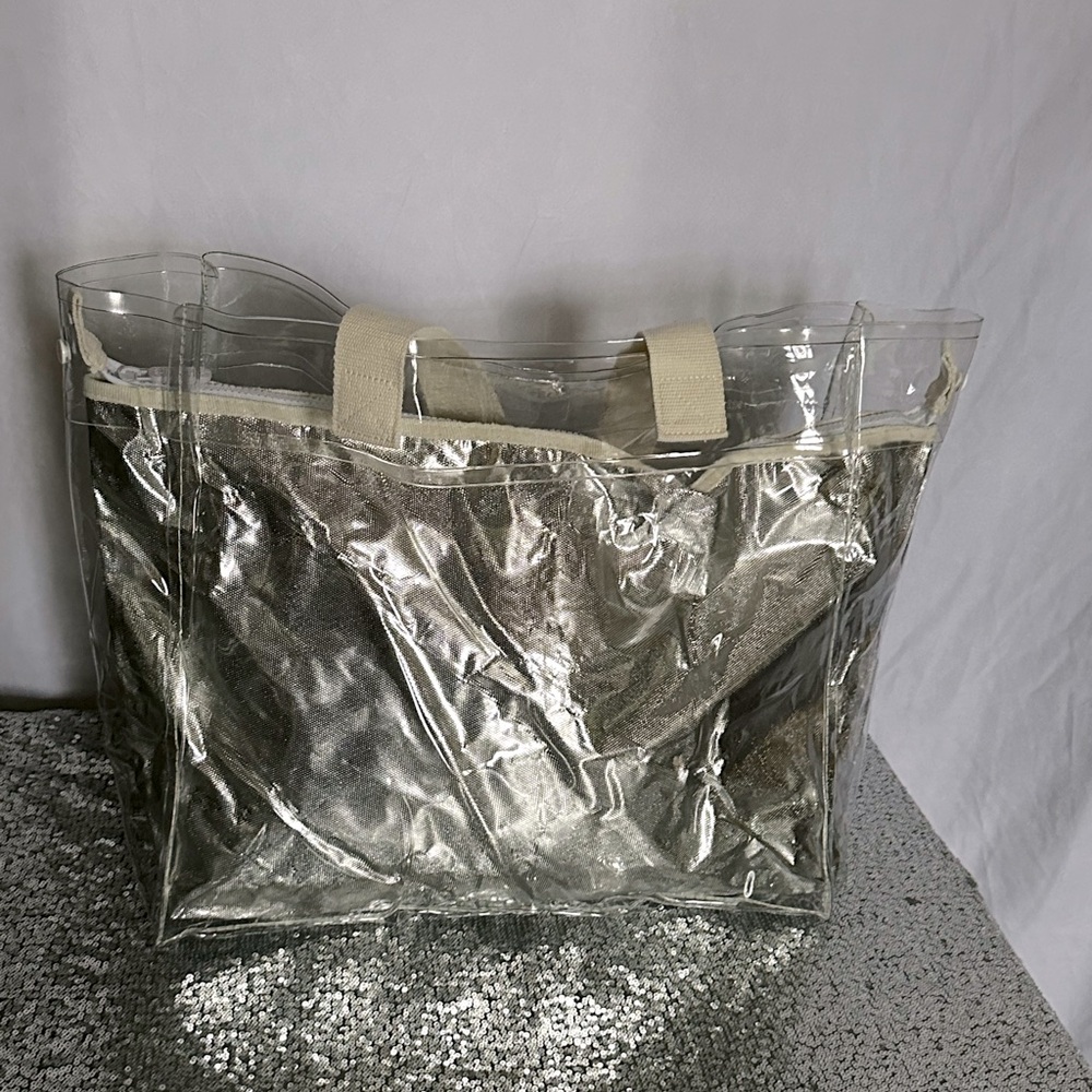 COPY - Sunnylife Silver Metallic Carry Me Tote - Picture 11 of 14